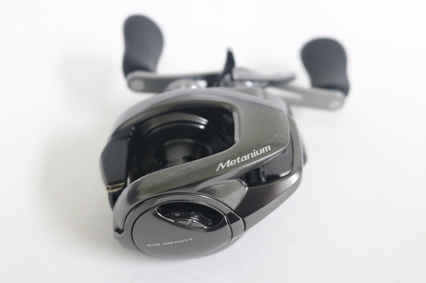 Shimano Metanium METMGL151B 6.2:1 Gear Ratio - Used Casting Reel - Very Good Condition
