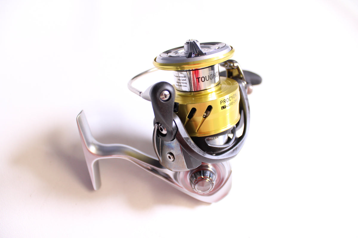 Daiwa Procyon LT4000D-CXH - Used Spinning Reel - Mint Condition