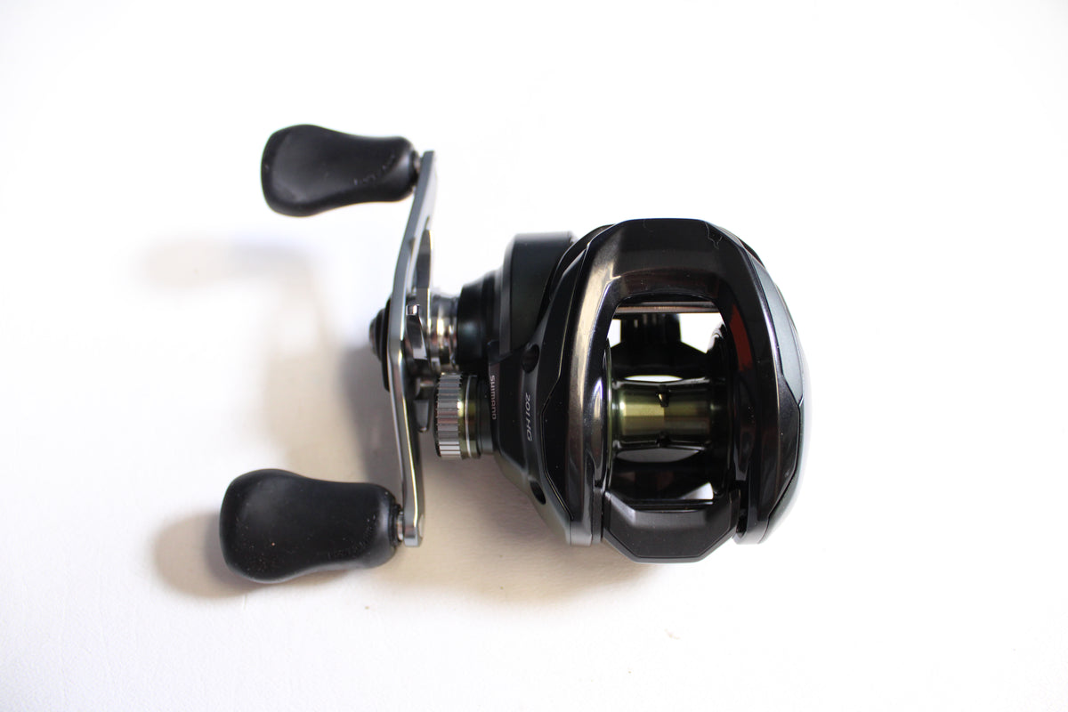 Shimano Curado CU201HGM 7.4:1 Gear Ratio - Used Casting Reel - Excellent Condition