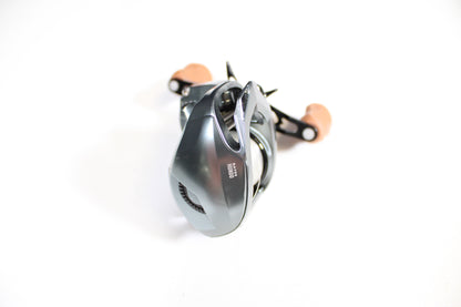 Bates Hundo BRHRH811GM - Used Casting Reel - Very Good Condition