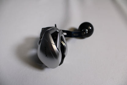 Shimano Tranx 300AHG 7.6:1 Gear Ratio - Used Casting Reel - Very Good Condition