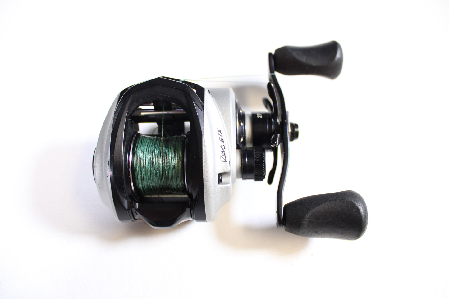 Abu Garcia REVO4 STX 6.6:1 Gear Ratio - Used Casting Reel - Very Good Condition