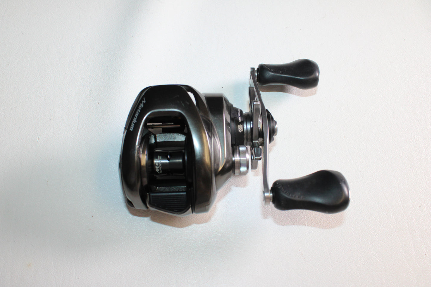 Shimano Metanium METMGL150B 6.2:1 Gear Ratio - Used Casting Reel - Good Condition