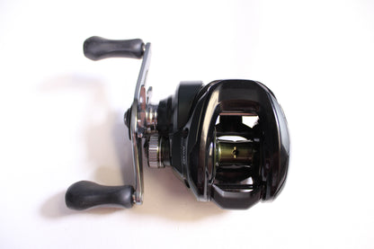 Shimano Curado CU201XGM 8.5:1 Gear Ratio - Used Casting Reel - Excellent Condition