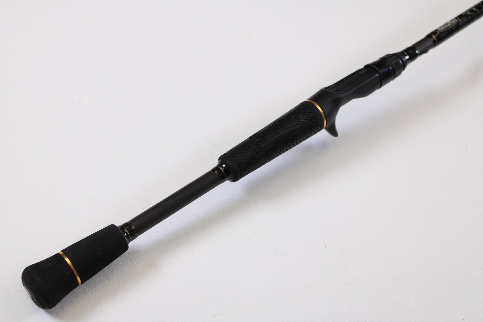 The Spiralite Maverick SMC70MMF 7'0" Medium Used Casting Rod, in excellent condition, is eligible for our Rod and Reel Trade-In Program—trade in your used Spiralite gear to earn store credit.