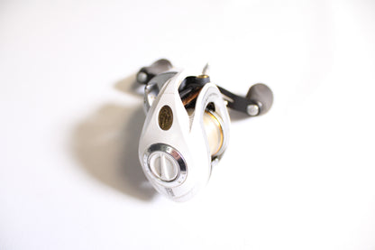 Bass Pro Shops Johnny Morris CarbonLite 2.0 JCT10HA 6.8:1 Gear Ratio - Used Casting Reel - Good Condition