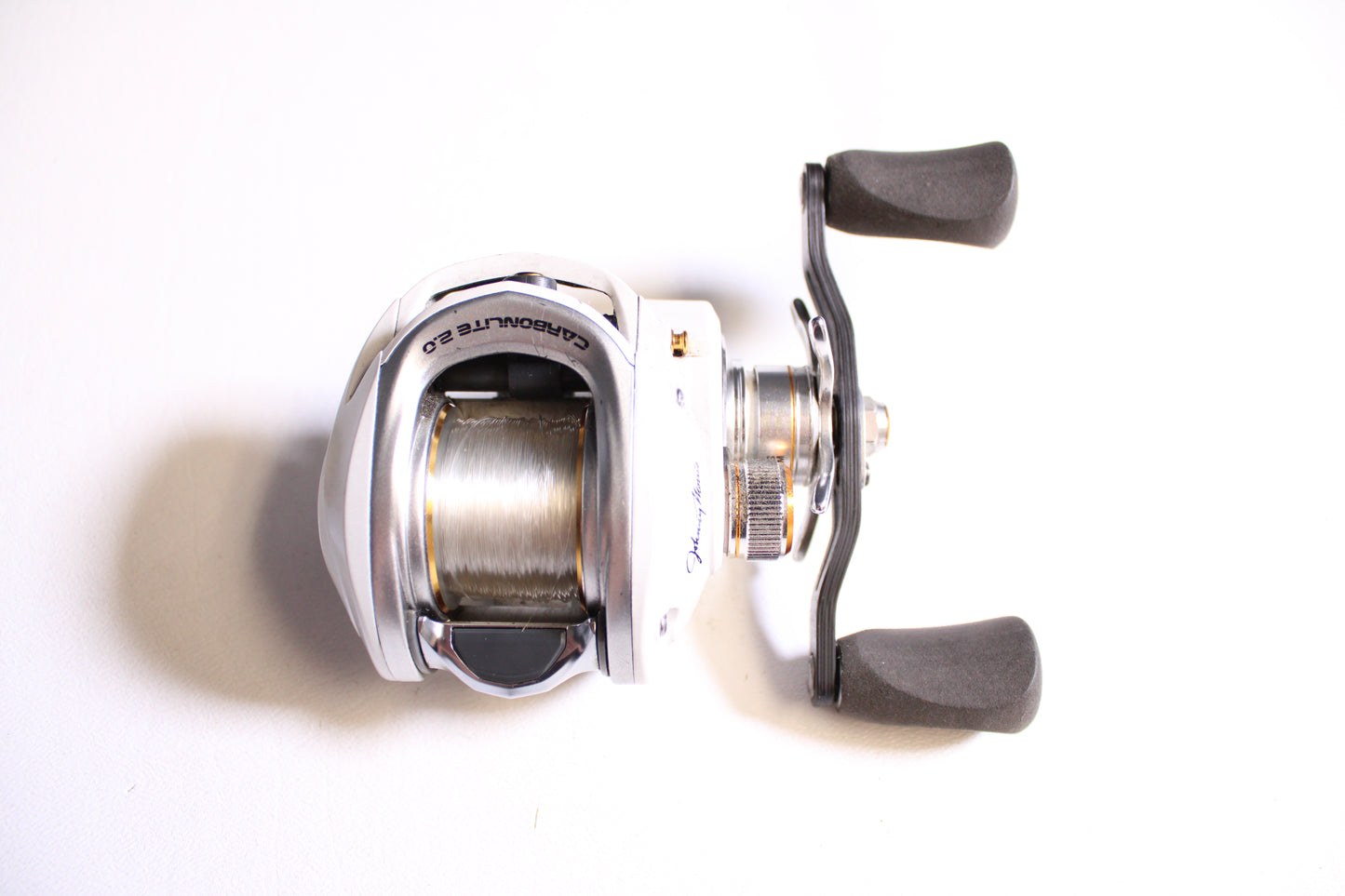 Bass Pro Shops Johnny Morris CarbonLite 2.0 JCT10SHHA 8.3:1 Gear Ratio - Used Casting Reel - Good Condition