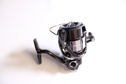 Shimano Vanquish VNQ2500SHG - Used Spinning Reel - Excellent Condition