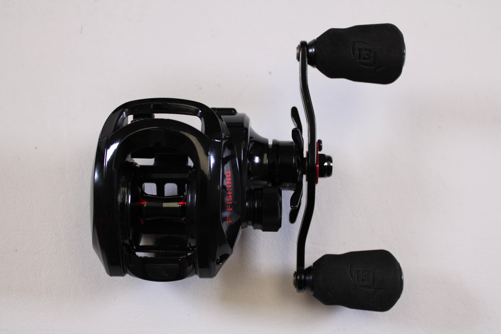 The 13 Fishing Inception G2P ING2P-5.3-RH Used Casting Reel (5.3:1, RH) is in excellent condition—ideal for upgrading with our Rod and Reel Trade-In Program or adding quality used gear to your collection.
