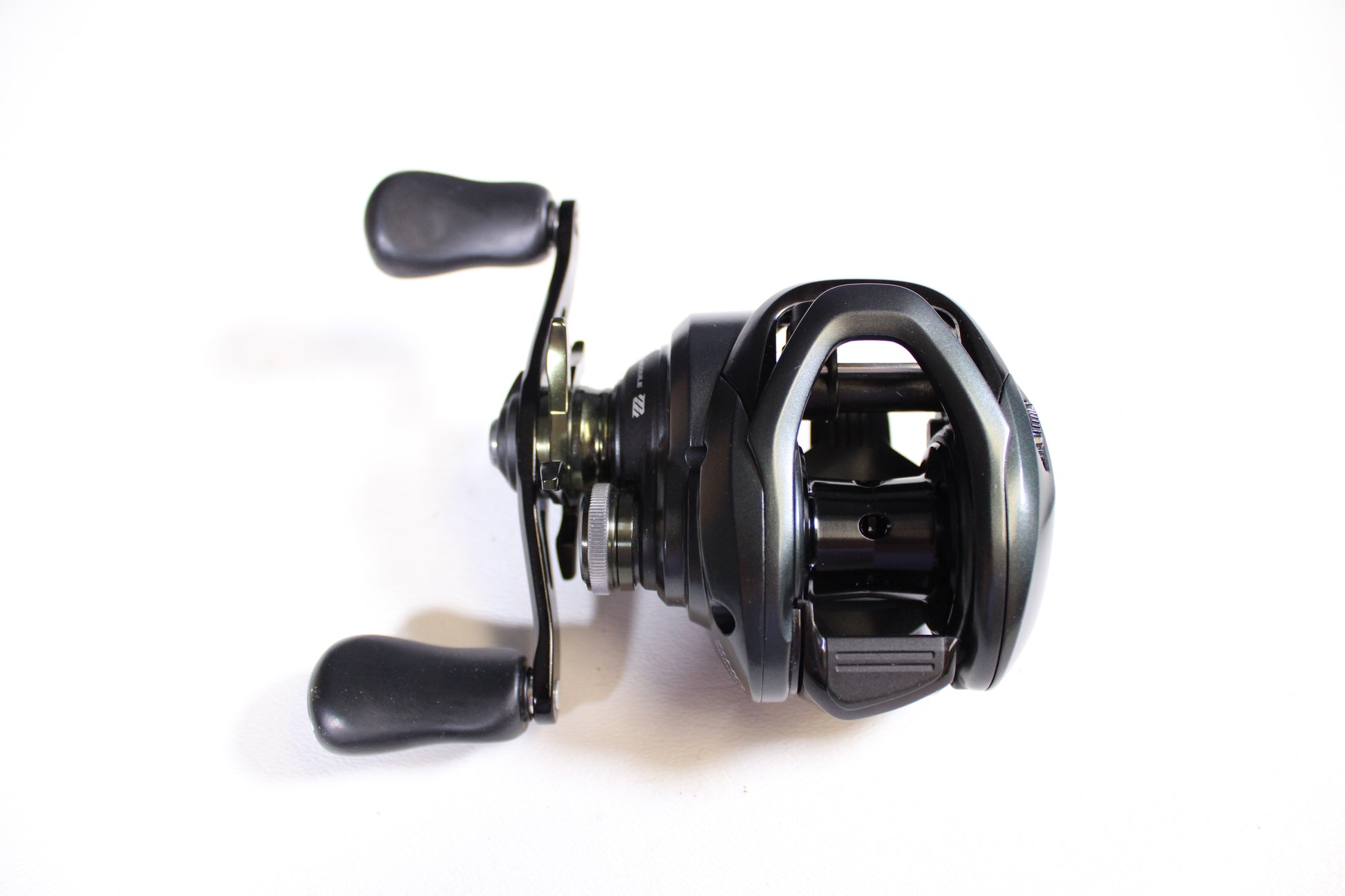Shimano Curado CUMGL71HGK 7.4:1 Gear Ratio - Used Casting Reel