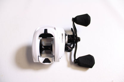 13 Fishing Concept C2 13C268RH 6.8:1 Gear Ratio - Used Casting Reel - Excellent Condition