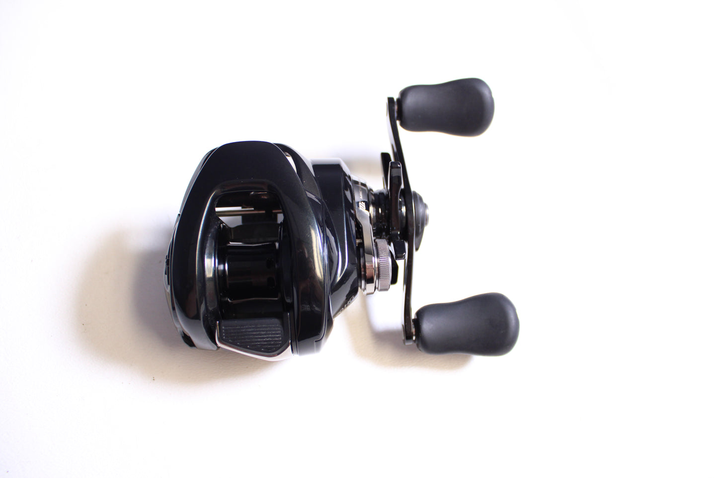 Shimano Metanium DC METDC70HGA 7.1:1 Gear Ratio - Used Casting Reel - Excellent Condition