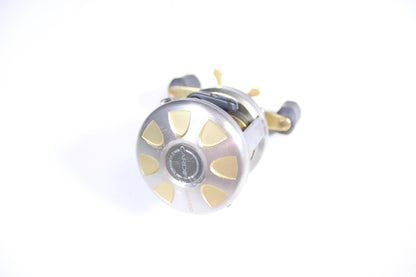 Shimano Cardiff CDF200A - Used Casting Reel - Good Condition