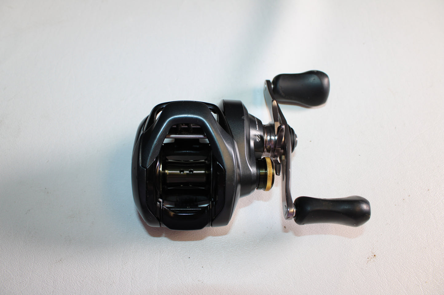 Shimano Curado CU200XGK 8.5:1 Gear Ratio - Used Casting Reel - Very Good Condition