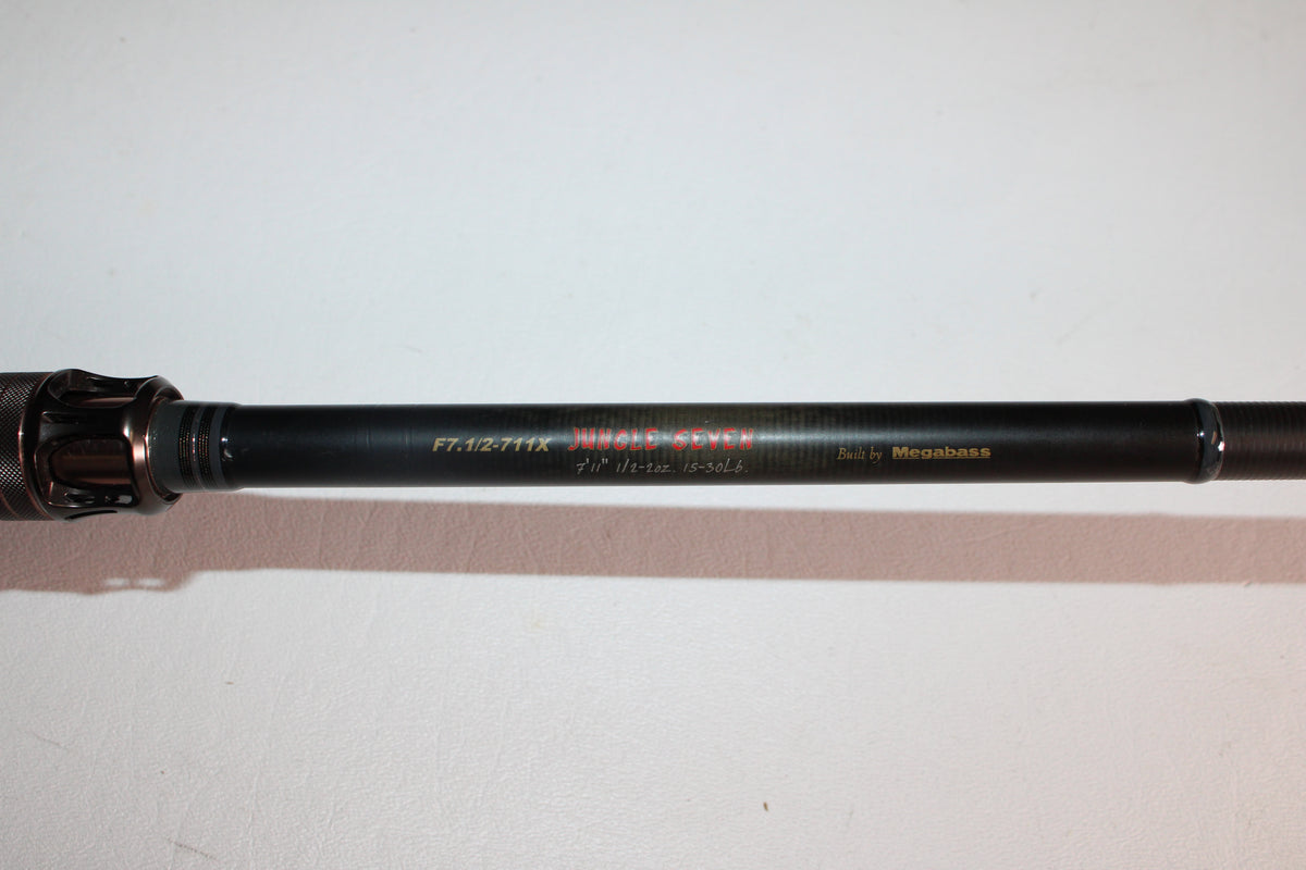 Megabass Destroyer Jungle Seven F7.1/2-711X - Used Casting Rod - Very Good Condition