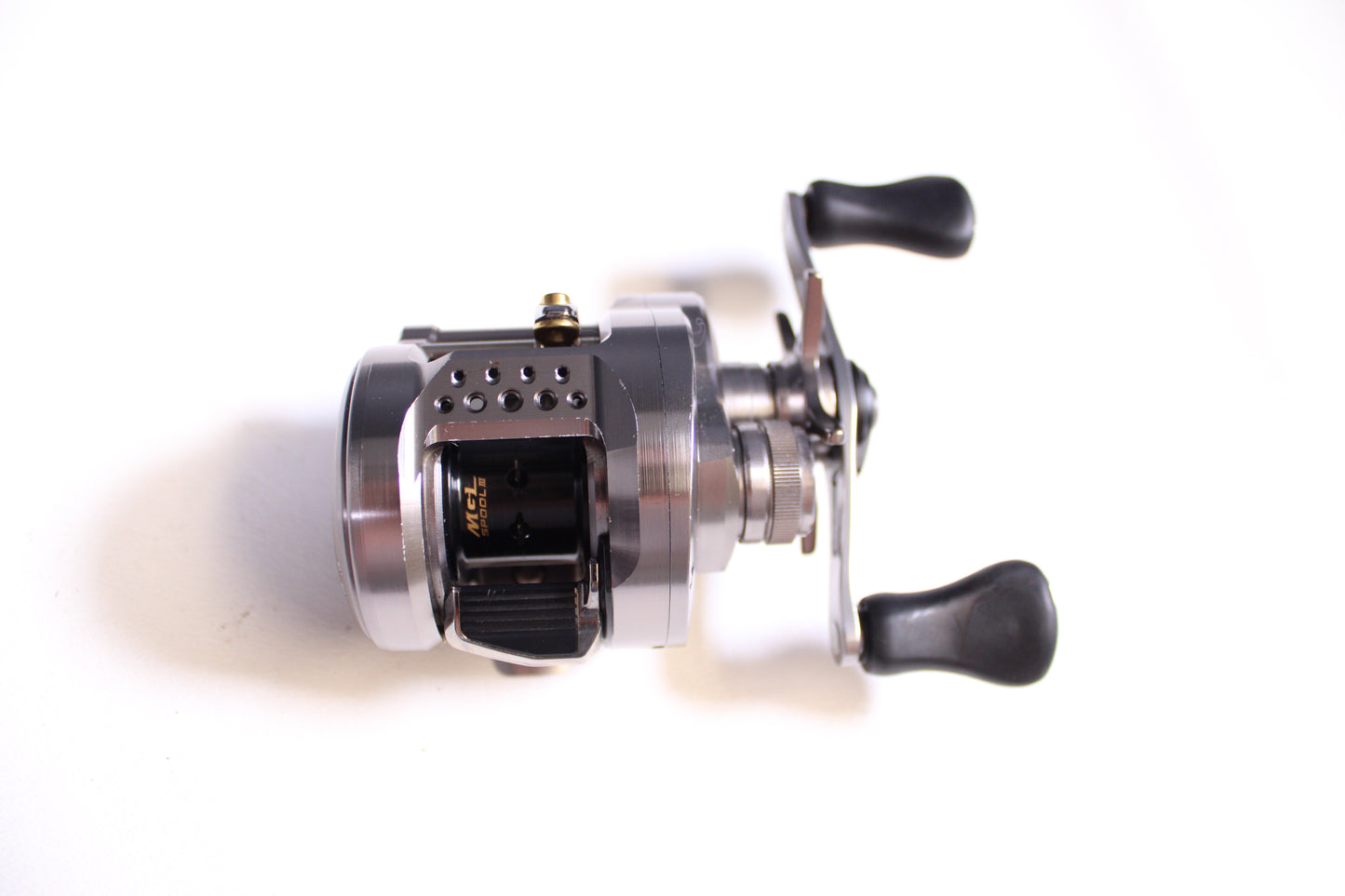 Shimano Calcutta Conquest JDM CNQBFSXGRA 8.9:1 Gear Ratio - Used Casting Reel - Good Condition
