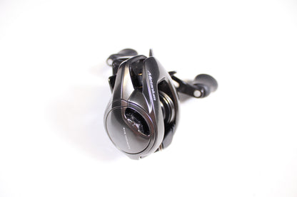 Shimano Metanium METMGL150HGB Shallow Spool 7.1:1 Gear Ratio - Used Casting Reel - Excellent Condition