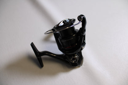 Shimano Vanford VF2500HGA 5.8:1 Gear Ratio - Used Spinning Reel - Excellent Condition