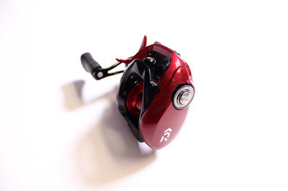 Daiwa Fuego SV103SHLCS 7.3:1 Gear Ratio - Used Casting Reel - Very Good Condition