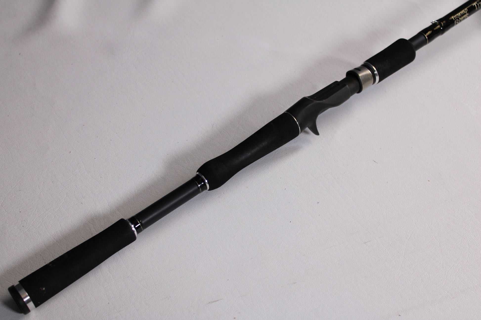 Upgrade to the Fitzgerald Titan HD THD76H 7'6" Heavy Used Casting Rod—Very Good Condition! Trade in your old gear through our Rod and Reel Trade-In Program and earn store credit toward this quality Fitzgerald rod.