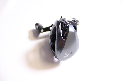 Shimano Curado DC CUDC151 6.2:1 Gear Ratio - Used Casting Reel - Good Condition