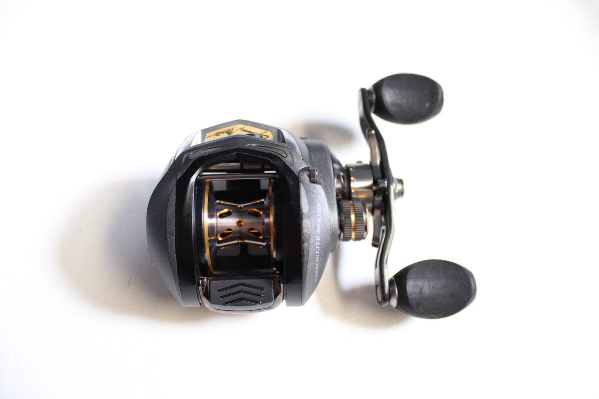 Bass Pro Shops Johnny Morris Carbonlite JCL10SA 5.4:1 Gear Ratio - Used Casting Reel - Good Condition