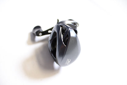 Shimano Curado DC CUDC151HG 7.4:1 Gear Ratio - Used Casting Reel - Very Good Condition