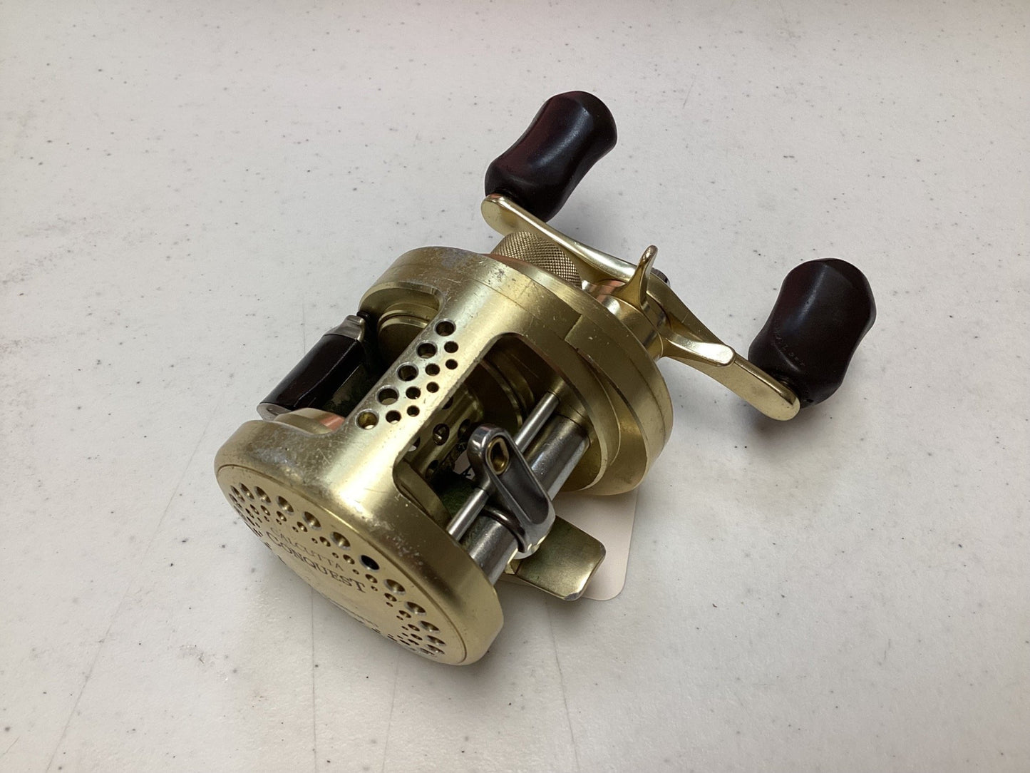 Shimano Calcutta Conquest 101A 5.6:1 LH - Used Casting Reel - Fair Condition