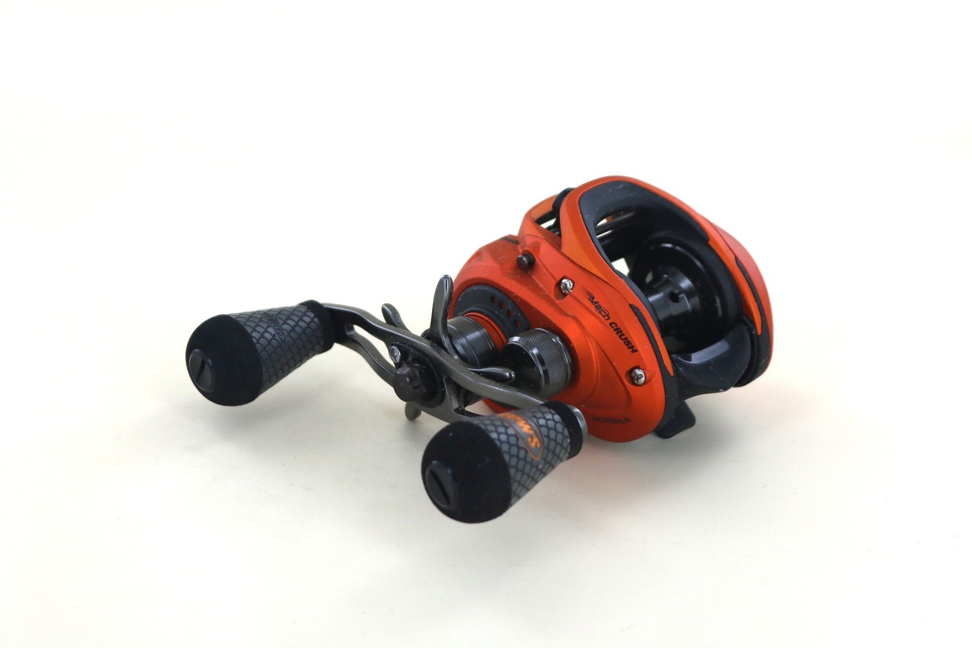 A close-up of the Lew's Mach Crush MCR1SHLA 7:5:1 Left Handed Casting Reel in mint condition—ideal for anglers using our rod and reel trade-in program for store credit on quality used Lew's gear.